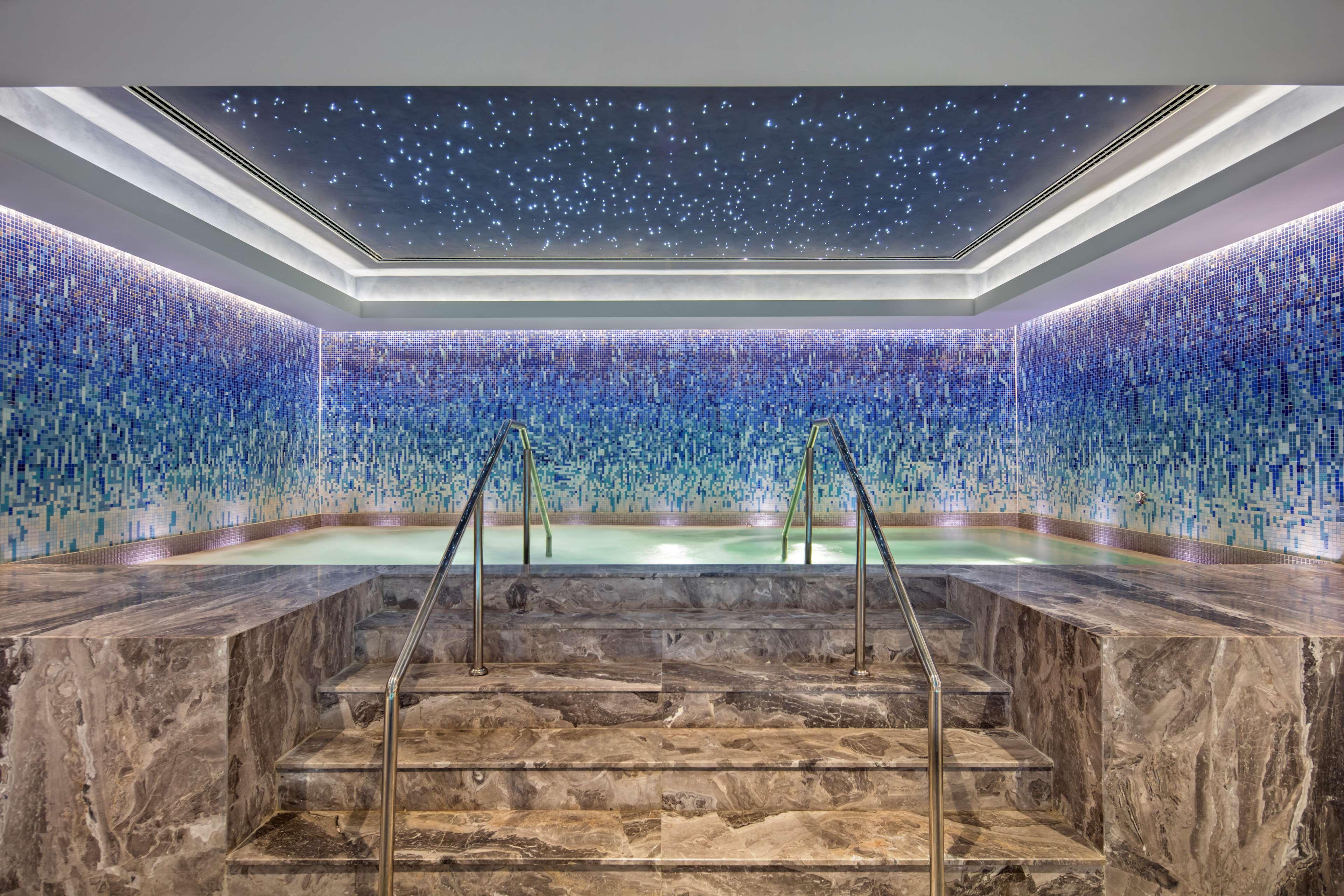 Hotel Doubletree By Hilton Skopje Extérieur photo The spa at the Four Seasons Hotel, Istanbul
