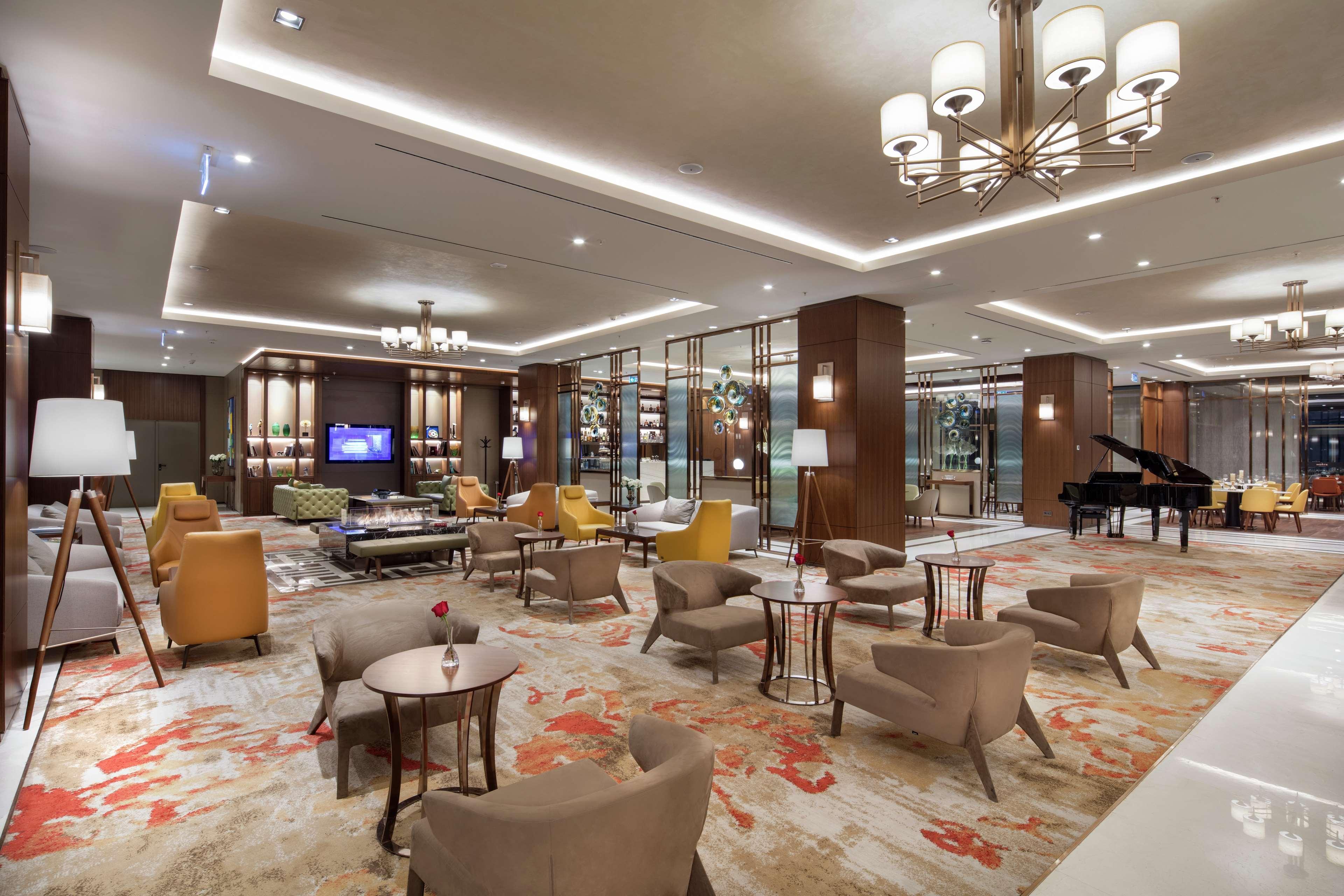 Hotel Doubletree By Hilton Skopje Extérieur photo The lobby of the hotel