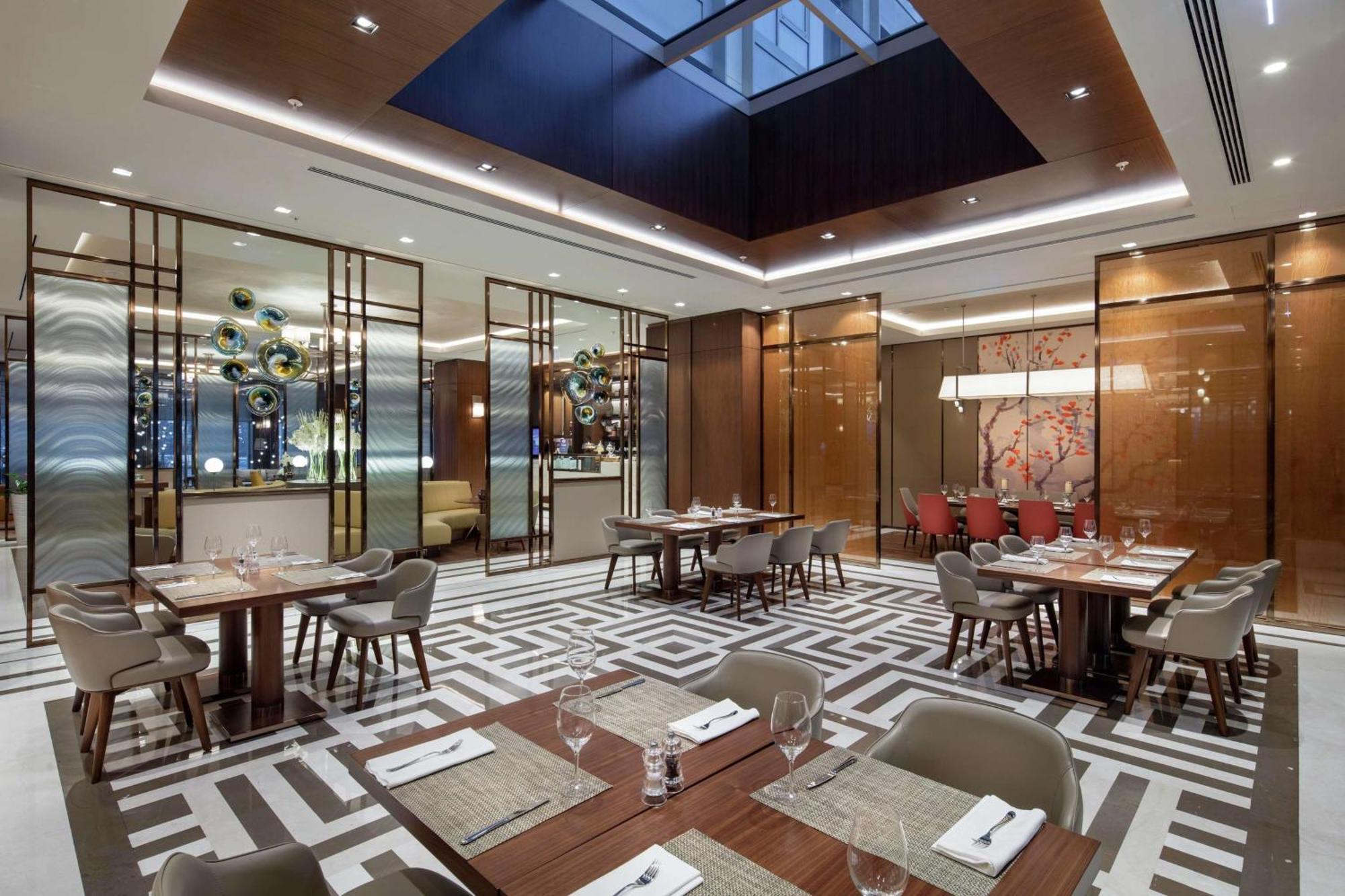 Hotel Doubletree By Hilton Skopje Extérieur photo The restaurant
