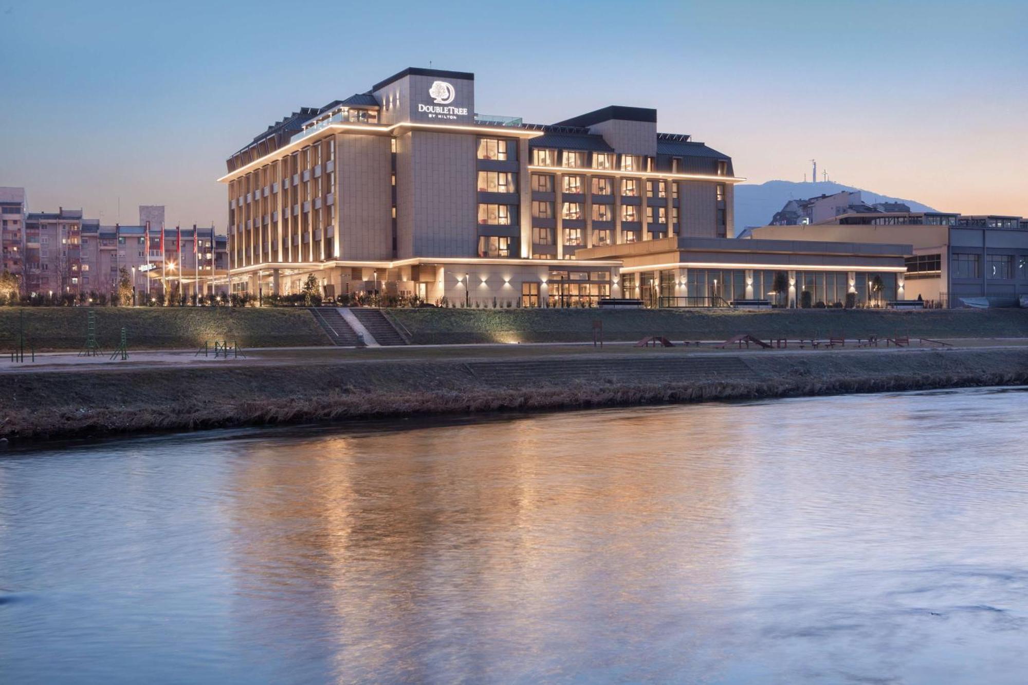 Hotel Doubletree By Hilton Skopje Extérieur photo The Westin Chosun Hotel